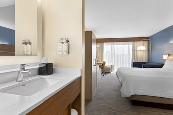 Standard Room, 1 King Bed (Walk-In Shower)