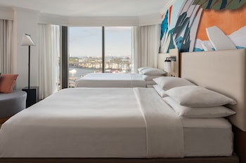 Junior Suite, 2 Queen Beds, Bay View