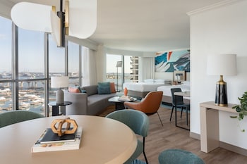 Junior Suite, 2 Queen Beds, Bay View