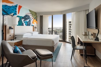 Room, 1 King Bed, Balcony (Hearing Accessible)
