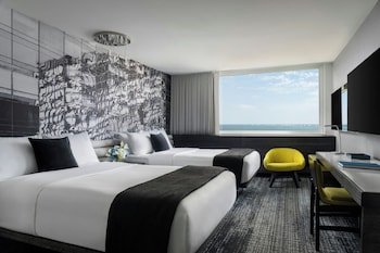Room, 2 Double Beds, Lake View