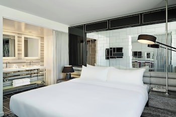 Suite, 1 Bedroom, Lake View