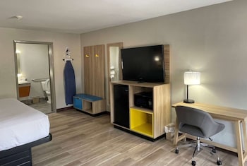 Room, 1 King Bed, Accessible, Non Smoking (Mobility, Roll-In Shower)