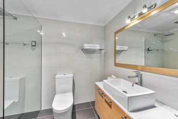 Deluxe Room, 1 King Bed