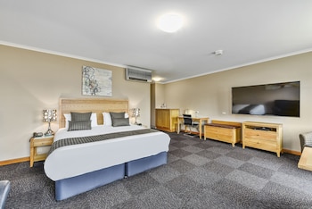 Premier Room, 1 King Bed