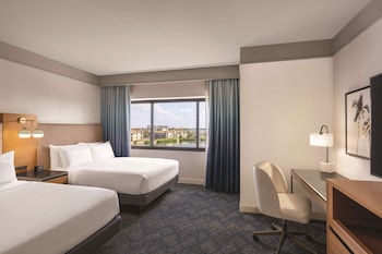 Room, 2 Queen Beds, Accessible (Roll-In Shower)