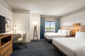 Room, 2 Queen Beds (Sunset View)
