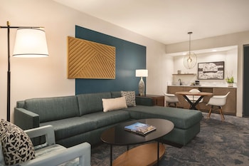 Suite, 1 King Bed