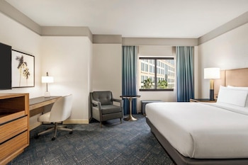 Room, 1 King Bed, Accessible, Bathtub