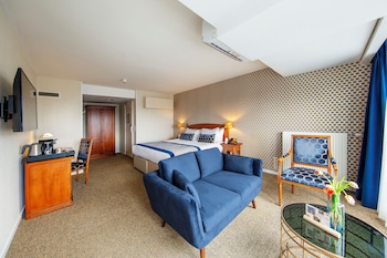Superior Room, 1 Queen Bed, Balcony