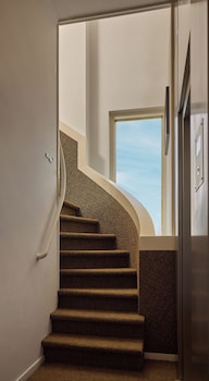 Suite, 1 King Bed, City View