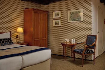 Superior Room, Multiple Beds, Courtyard View
