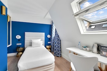 Classic Single Room