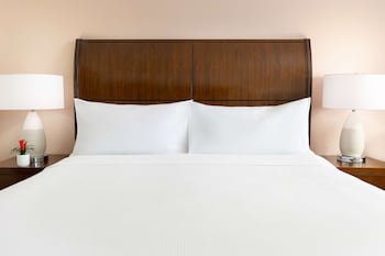 Room, 1 King Bed with Sofa bed, Accessible, Non Smoking (Hearing)