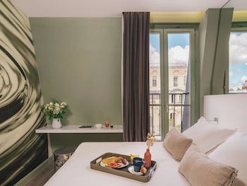 Double Room (Narcisse)