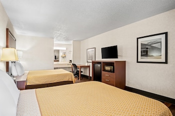 Room, 2 Queen Beds, Smoking