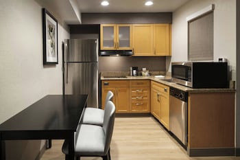 Suite, 2 Bedrooms (Mobility/Hearing Accessible, Tub)