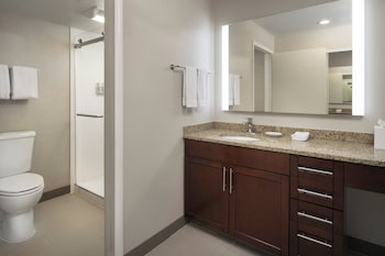 Suite, 2 Bedrooms (Hearing Accessible)