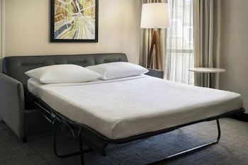 Suite, 2 Bedrooms (Mobility/Hearing Accessible, Tub)