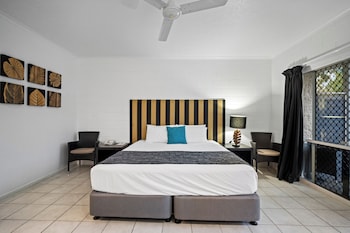 Poolside King Room
