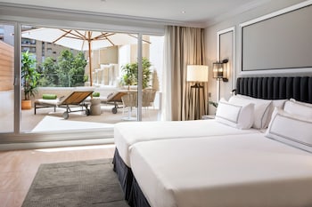 Room, Terrace (The Level Melia)