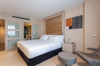 Premium Room, Connecting Rooms