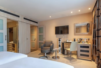 Premium Room, 2 Bedrooms (The Level)