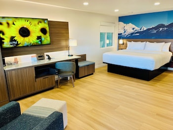 Room, 1 King Bed, Non Smoking