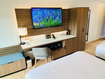 Standard Room, 2 Queen Beds, Non Smoking, Balcony