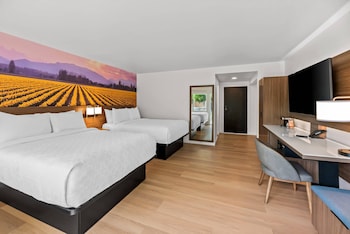 Standard Room, 2 Queen Beds, Non Smoking