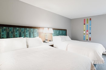 Room, 2 Queen Beds, Accessible, Non Smoking