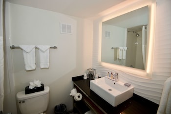 Room, 1 King Bed, Non Smoking, Balcony (Private)
