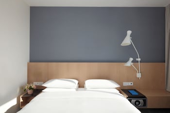 Regency Executive Suite