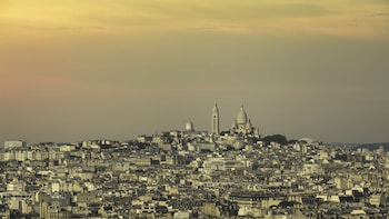 Room, 1 King Bed (Montmartre View, Deluxe)