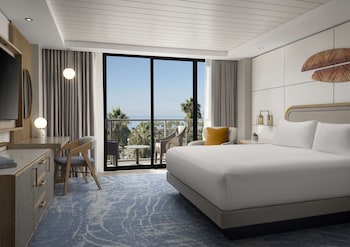Room, 1 King Bed, Accessible, Ocean View (Hearing)