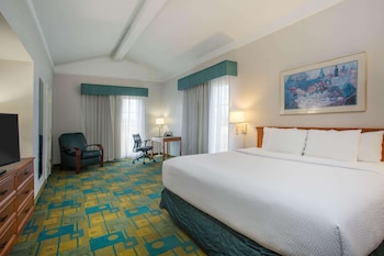 Suite, 1 King Bed, Non Smoking