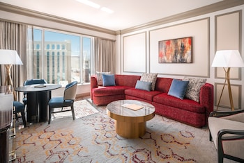 Newly Remodeled Premium Room, 2 Queen Beds, City View