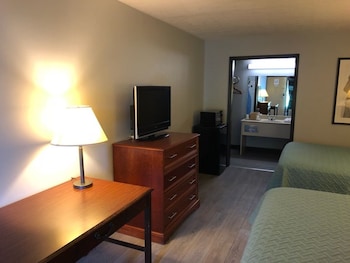 2 Queen Beds Non Smoking