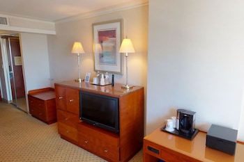 2 Double Beds,  City View - (Mobility/Hearing Accessible, Tub)