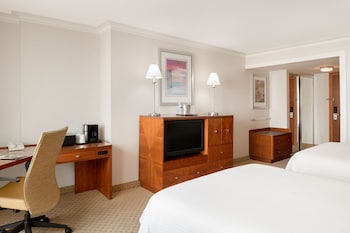 2 Double Beds,  City View - (Mobility/Hearing Accessible, Tub)
