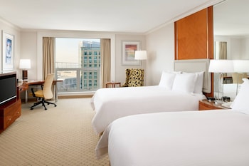 2 Double Beds,  City View - (Mobility/Hearing Accessible, Tub)