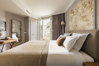 Elegance Room with Balcony