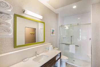 Suite, 1 King Bed