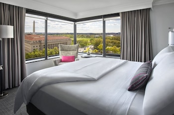 Premium Room, 1 King Bed (View)