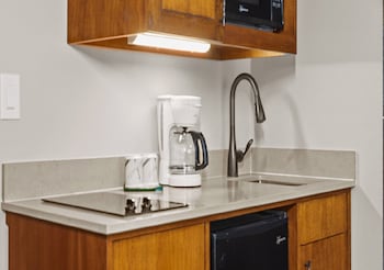 Studio, Kitchenette, City View