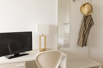 Classic Single Room, Balcony
