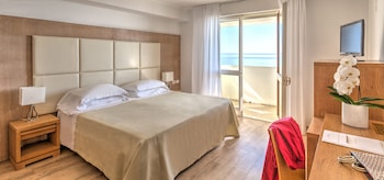 Classic Triple Room, Balcony