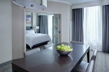 Suite, 1 Bedroom (Hearing Accessible)