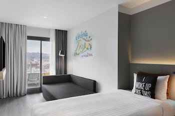 Room, 1 Queen Bed with Sofa bed, Balcony