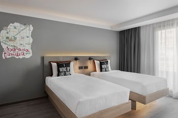 Room, 2 Twin Beds, Balcony